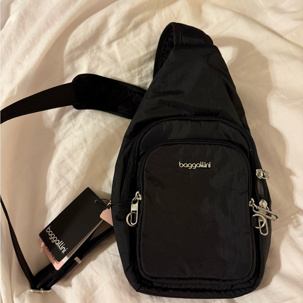 NWT Baggallini crossbody Black travel Bag
